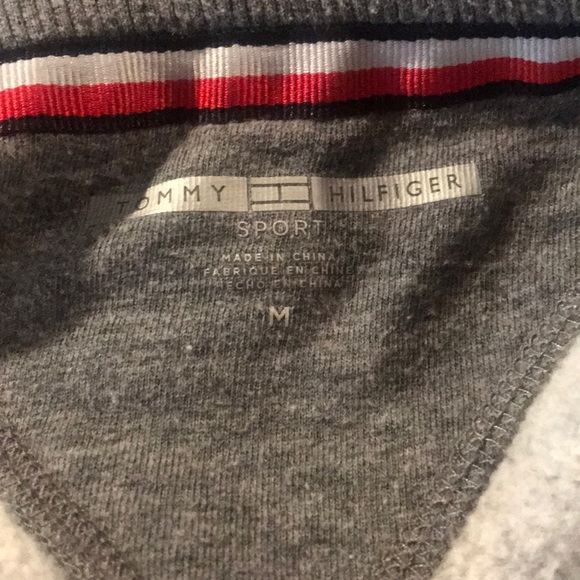 Grey Tommy Hilfiger Crewneck Sweatshirt - Picture 4 of 4